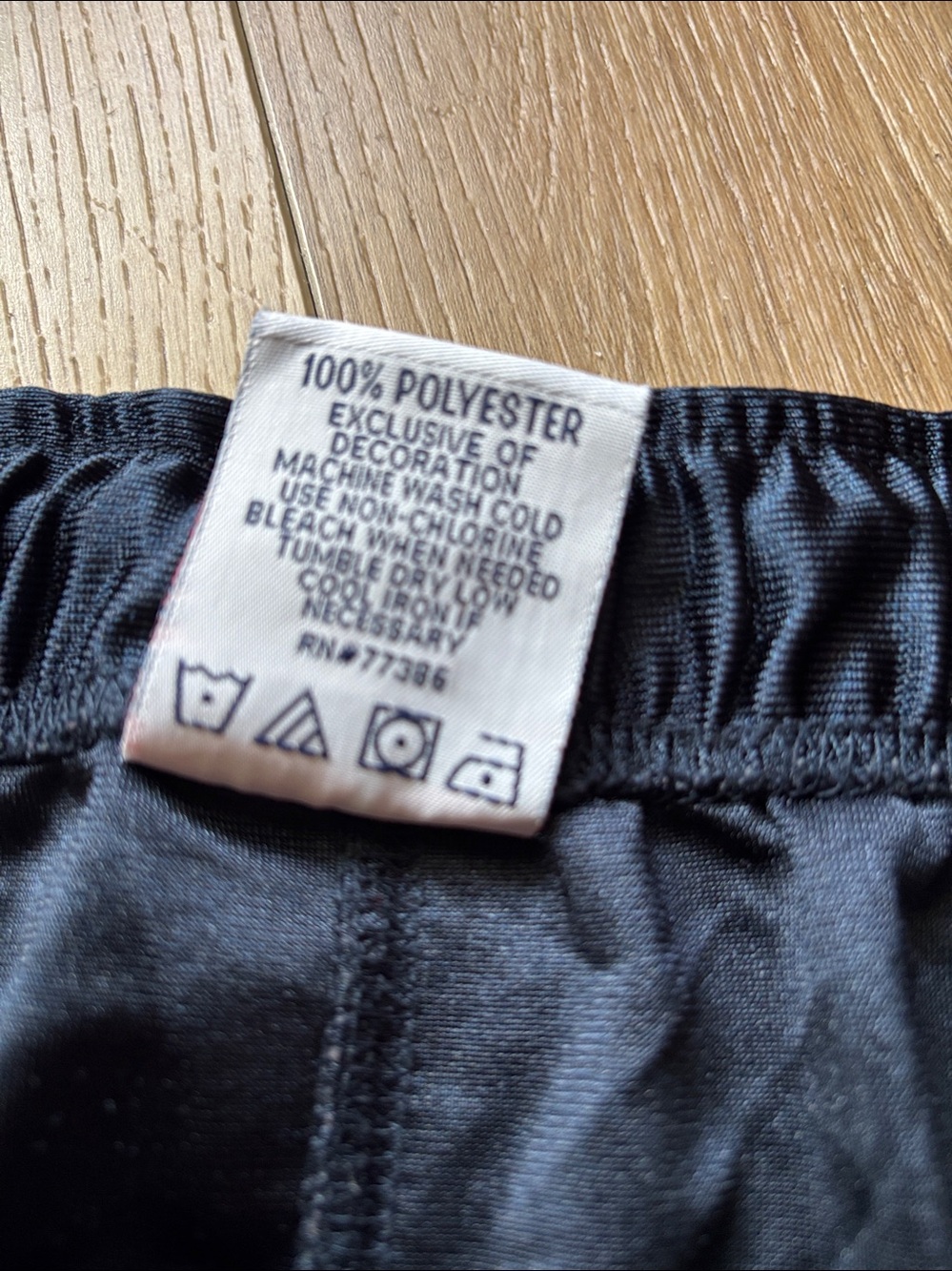 True Fan New York Yankees logo gym shorts. Men's L. Excellent condition. Sweet! - Picture 7 of 7